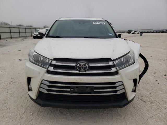 Photo 5 from auction – 2017 TOYOTA HIGHLANDER with VIN 5TDYZRFH2HS232716