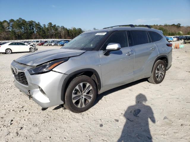 TOYOTA HIGHLANDER 2022 with VIN 5TDGZRAH1NS103333 - Photo from auction