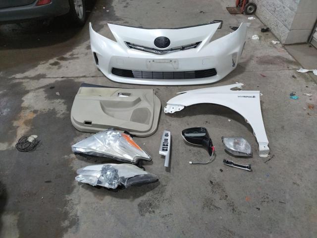 Photo 12 from auction – 2013 TOYOTA PRIUS V with VIN JTDZN3EU9D3254638
