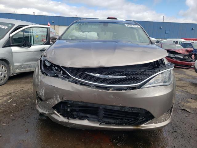 Photo 5 from auction – 2017 CHRYSLER PACIFICA T with VIN 2C4RC1EG3HR628310