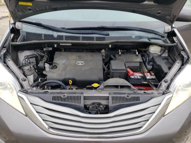 Photo 12 from auction – 2011 TOYOTA SIENNA XLE with VIN 5TDYK3DC1BS167115