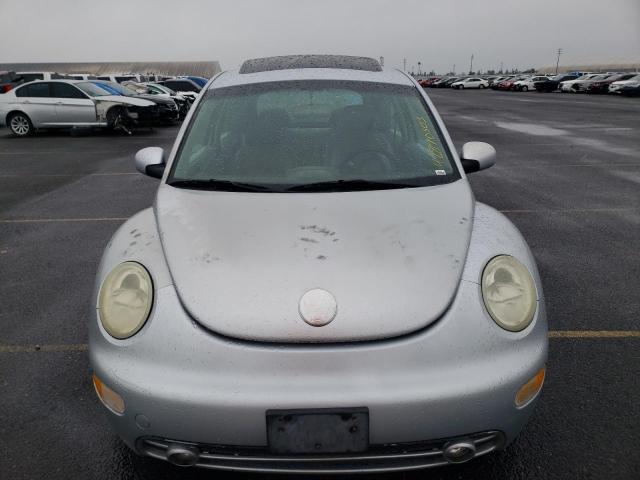 Photo 5 from auction – 2002 VOLKSWAGEN NEW BEETLE with VIN 3VWCK21C52M451501