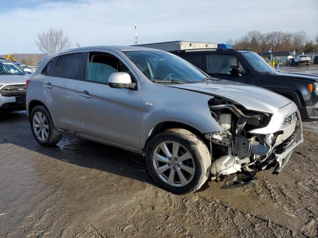 Photo 4 from auction – 2015 MITSUBISHI OUTLANDER with VIN 4A4AR3AUXFE012383