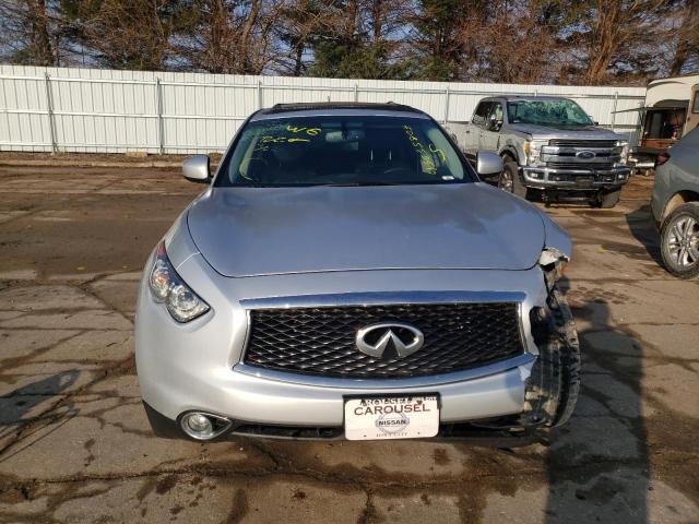 Photo 5 from auction – 2017 INFINITI QX70 with VIN JN8CS1MW8HM415183