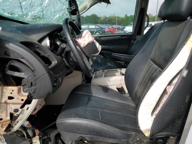 Photo 7 from auction – 2016 CHRYSLER TOWN & COU with VIN 2C4RC1BG3GR290569