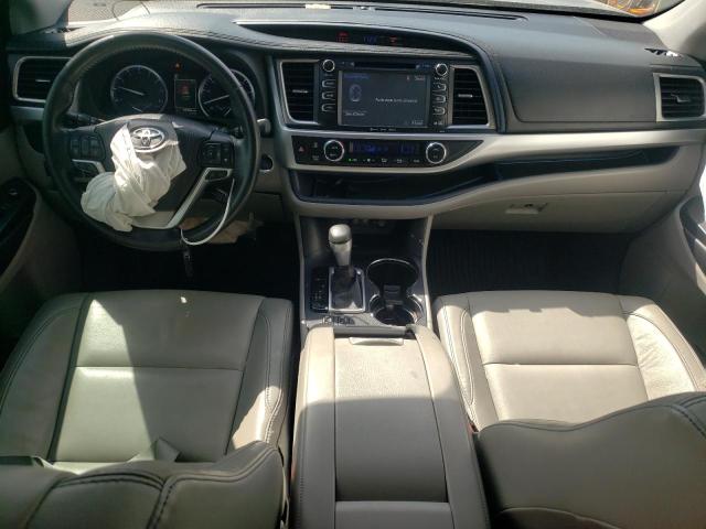 Photo 8 from auction – 2018 TOYOTA HIGHLANDER with VIN 5TDKZRFH4JS548226