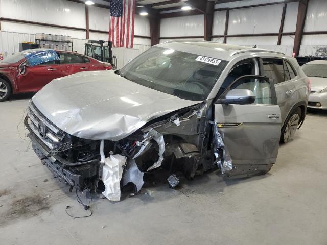 VOLKSWAGEN ATLAS CROS 2022 with VIN 1V2JE2CA2NC231069 - Photo from auction