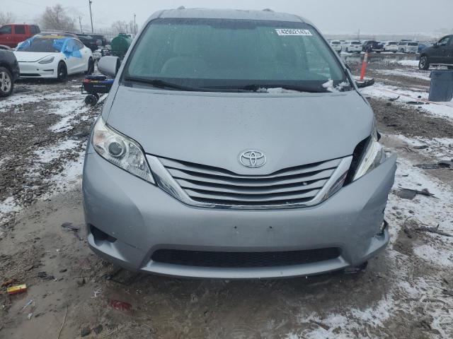 Photo 5 from auction – 2016 TOYOTA SIENNA LE with VIN 5TDKK3DC3GS731831