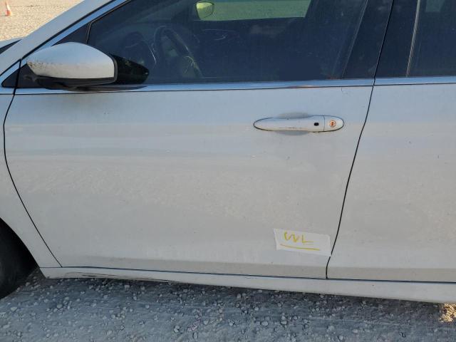Photo 12 from auction – 2015 CHRYSLER 200 LIMITE with VIN 1C3CCCAB3FN633114
