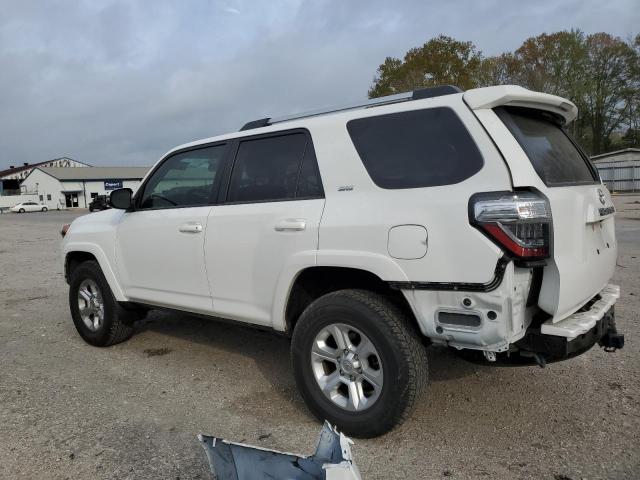 Photo 2 from auction – 2020 TOYOTA 4RUNNER SR with VIN JTEBU5JR6L5769919