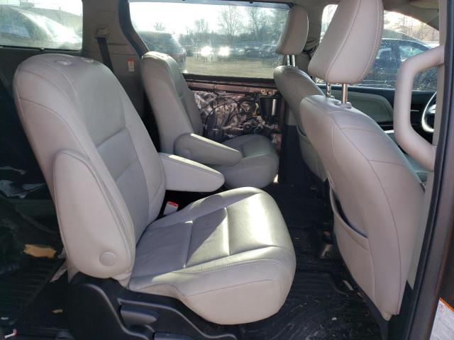 Photo 11 from auction – 2018 TOYOTA SIENNA XLE with VIN 5TDDZ3DC7JS198698