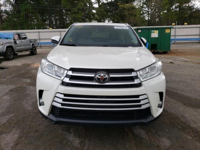 Photo 5 from auction – 2019 TOYOTA HIGHLANDER with VIN 5TDKZRFHXKS568174
