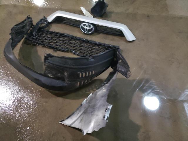 Photo 13 from auction – 2015 TOYOTA 4RUNNER SR with VIN JTEBU5JR1F5258056