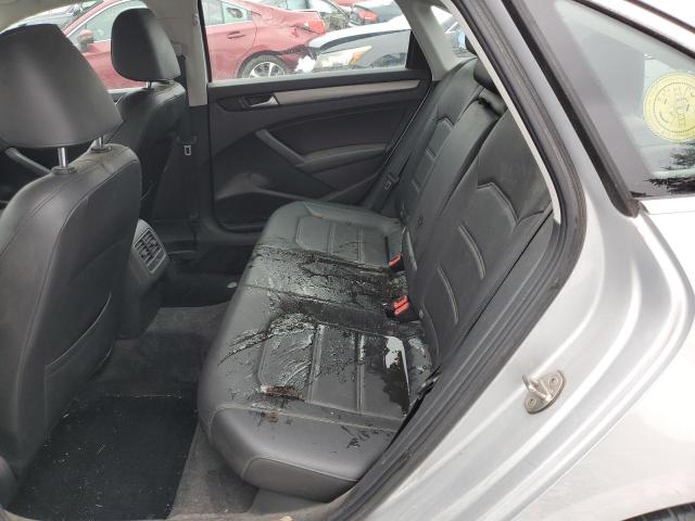 Photo 10 from auction – 2015 VOLKSWAGEN PASSAT SE with VIN 1VWBV7A39FC090037