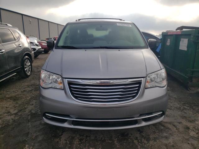Photo 5 from auction – 2010 CHRYSLER TOWN & COU with VIN 2A4RR8D17AR393625