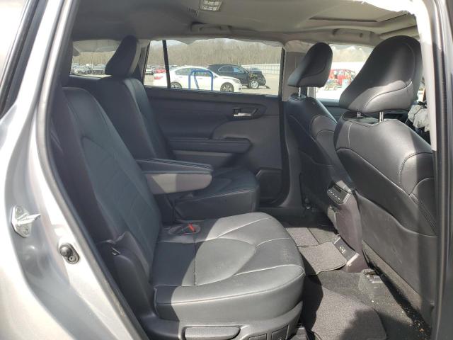 Photo 11 from auction – 2022 TOYOTA HIGHLANDER with VIN 5TDGBRCH1NS559429