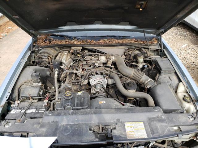 Photo 11 from auction – 2001 MERCURY GRAND MARQ with VIN 2MEFM74W11X620380