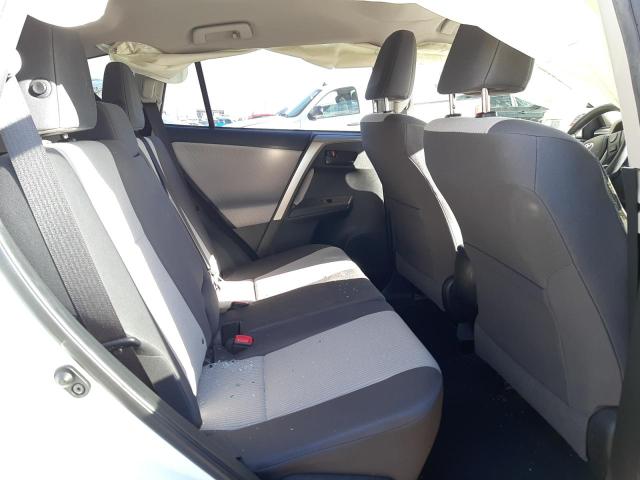 Photo 11 from auction – 2015 TOYOTA RAV4 LE with VIN JTMZFREV4FJ055830