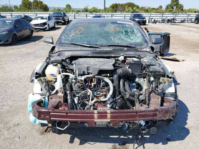 Photo 5 from auction – 2017 LINCOLN MKZ RESERV with VIN 3LN6L5FCXHR634648