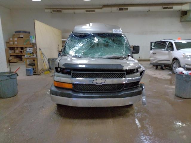 Photo 5 from auction – 2004 CHEVROLET EXPRESS G1 with VIN 1GBFG15T441149983