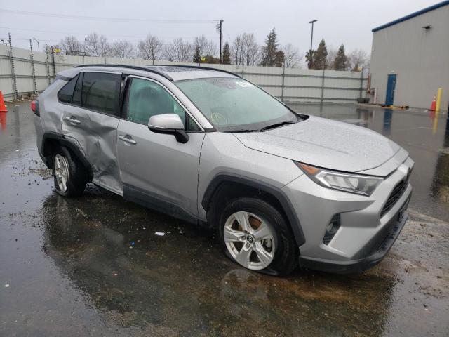 Photo 4 from auction – 2019 TOYOTA RAV4 XLE with VIN 2T3W1RFVXKC008217