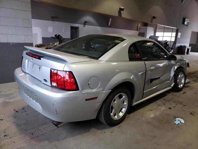 Photo 3 from auction – 2000 FORD MUSTANG with VIN 1FAFP4048YF276232