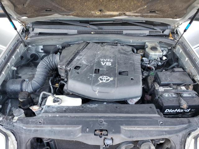 Photo 12 from auction – 2004 TOYOTA 4RUNNER SR with VIN JTEZU14R840027894