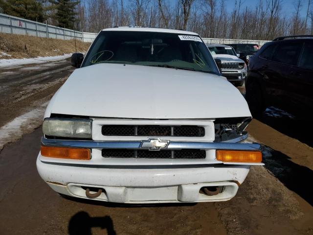 Photo 5 from auction – 2004 CHEVROLET BLAZER with VIN 1GNDT13X04K128196