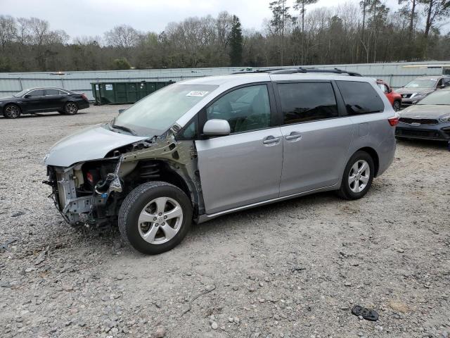 Photo 1 from auction – 2015 TOYOTA SIENNA LE with VIN 5TDKK3DC8FS551789