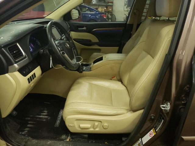 Photo 7 from auction – 2017 TOYOTA HIGHLANDER with VIN 5TDDZRFH2HS382341