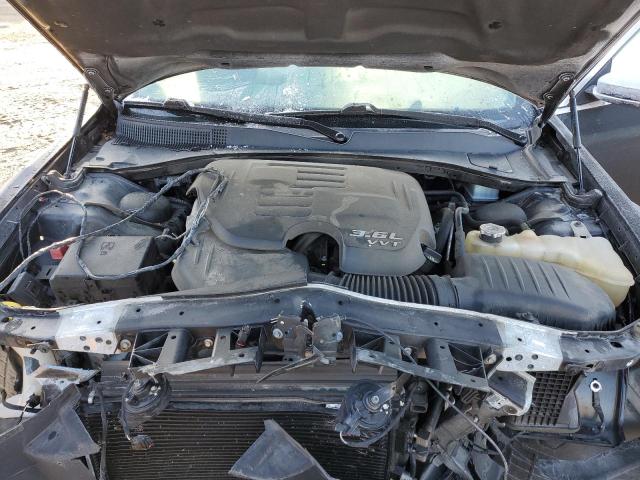 Photo 11 from auction – 2018 CHRYSLER 300 LIMITE with VIN 2C3CCAKG3JH256333