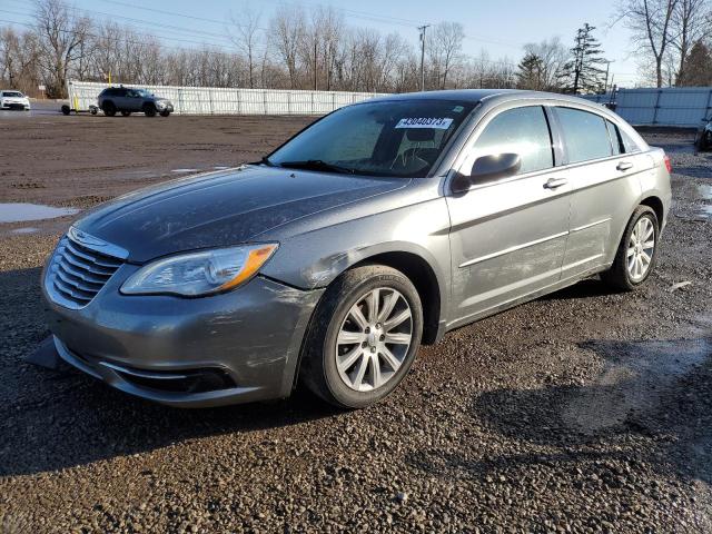 CHRYSLER 200 TOURIN 2013 مع رقم تعريف المركبة 1C3CCBBB4DN732580 - صورة من المزاد