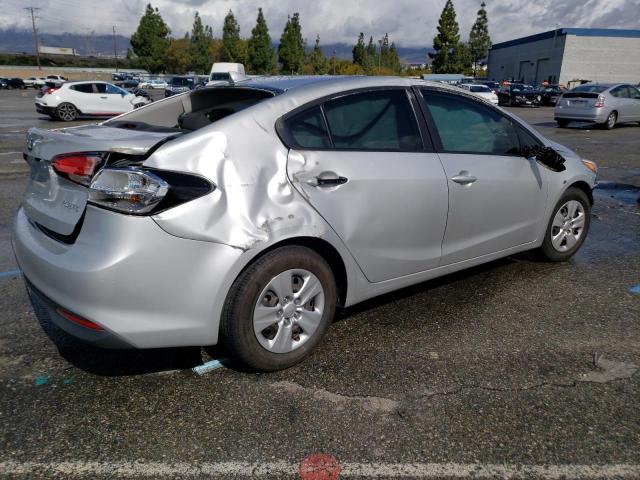 Photo 3 from auction – 2017 KIA FORTE LX with VIN 3KPFK4A71HE138186