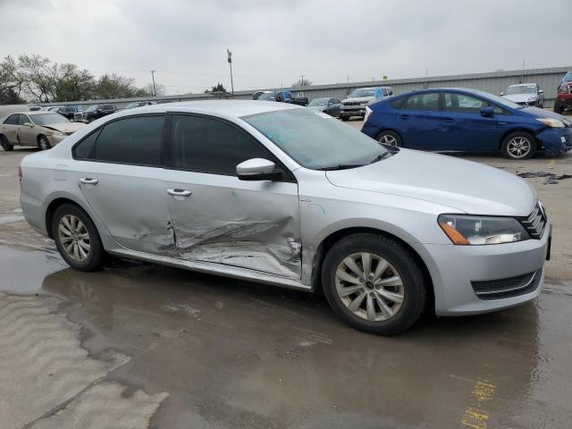 Photo 4 from auction – 2015 VOLKSWAGEN PASSAT S with VIN 1VWAT7A32FC033938