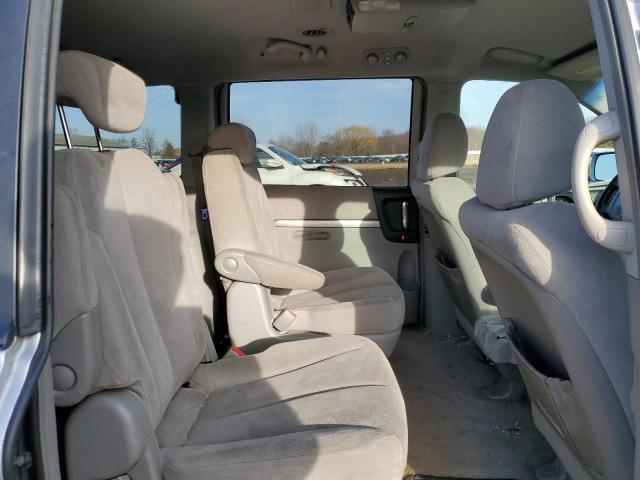 Photo 11 from auction – 2007 HYUNDAI ENTOURAGE with VIN KNDMC233376015559
