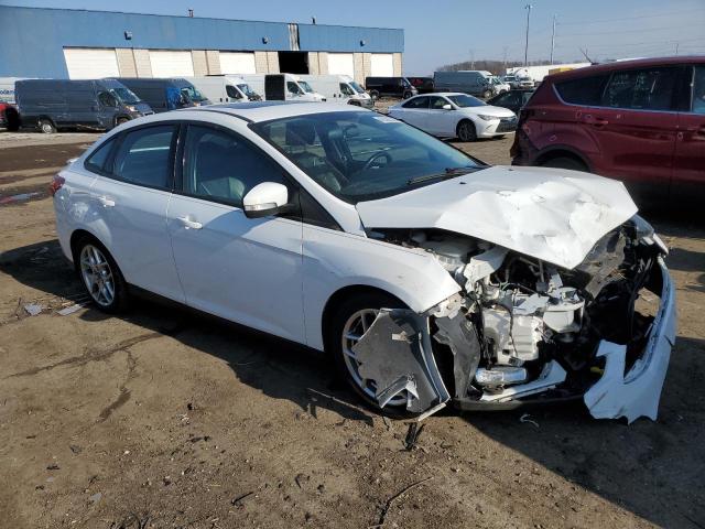 Photo 4 from auction – 2015 FORD FOCUS with VIN 1FADP3F22FL379555