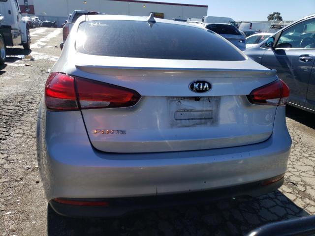 Photo 6 from auction – 2017 KIA FORTE LX with VIN 3KPFK4A72HE027775