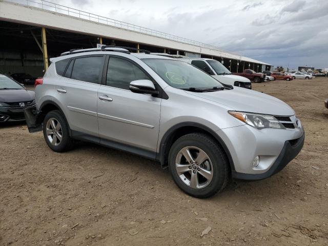 Photo 4 from auction – 2015 TOYOTA RAV4 XLE with VIN JTMWFREVXFD071550