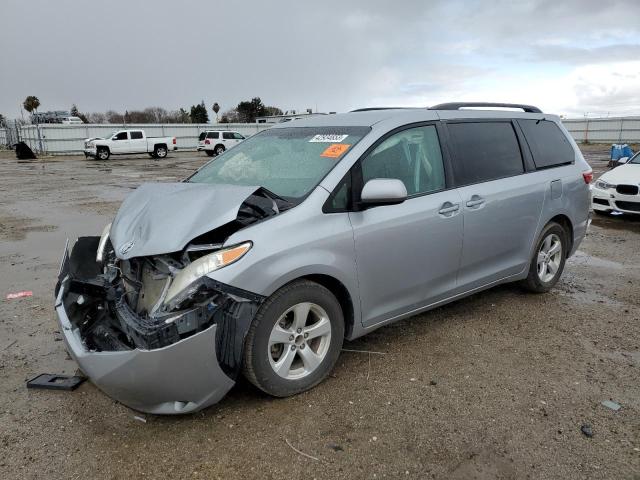 Photo 1 from auction – 2015 TOYOTA SIENNA LE with VIN 5TDKK3DC6FS533212