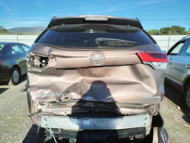 Photo 6 from auction – 2018 TOYOTA HIGHLANDER with VIN 5TDJZRFH6JS845610