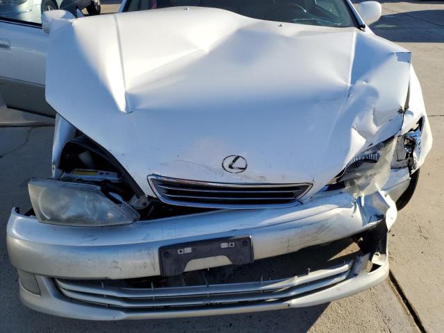 Photo 11 from auction – 2000 LEXUS ES 300 with VIN JT8BF28GXY5101256