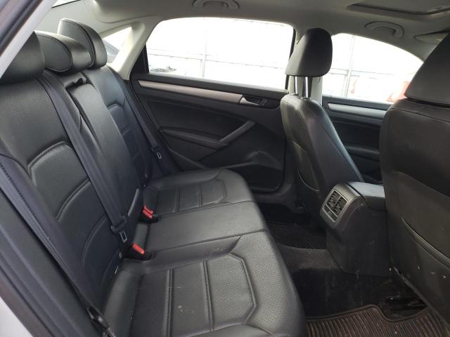 Photo 10 from auction – 2015 VOLKSWAGEN PASSAT SE with VIN 1VWBV7A37FC085824