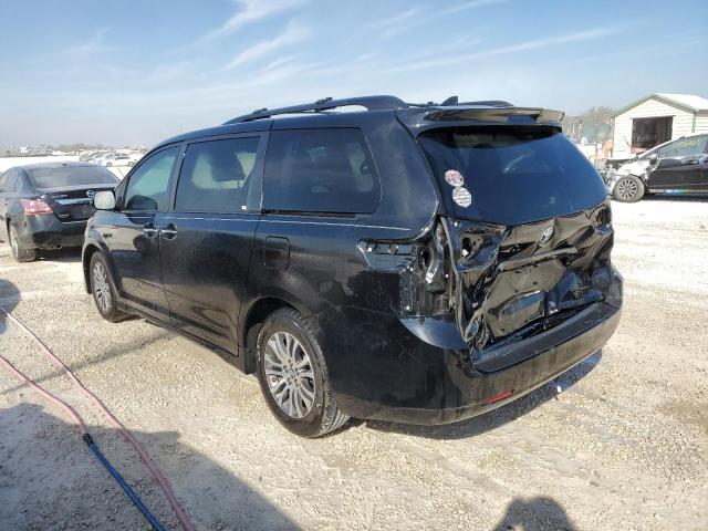 Photo 2 from auction – 2018 TOYOTA SIENNA XLE with VIN 5TDYZ3DC3JS932223
