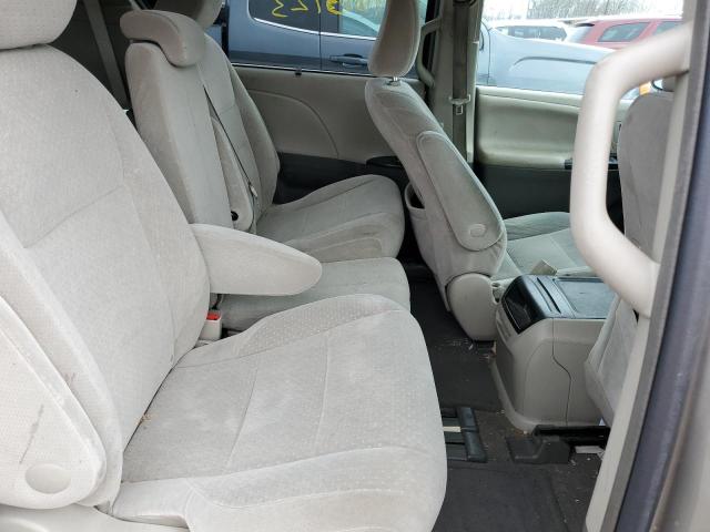 Photo 11 from auction – 2015 TOYOTA SIENNA LE with VIN 5TDKK3DC0FS533576