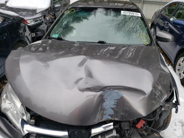 Photo 11 from auction – 2017 TOYOTA CAMRY LE with VIN 4T1BF1FK6HU290802