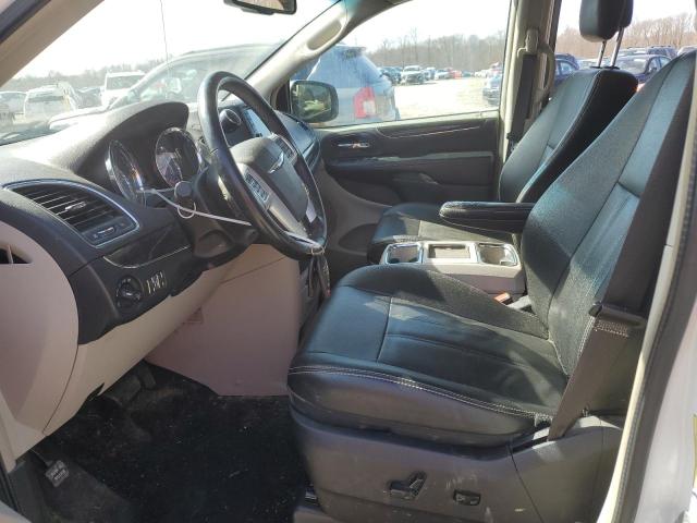 Photo 7 from auction – 2016 CHRYSLER TOWN & COU with VIN 2C4RC1BG9GR301106