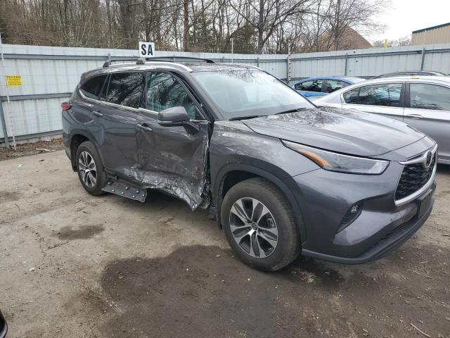 Photo 4 from auction – 2022 TOYOTA HIGHLANDER with VIN 5TDGZRBH3NS217266