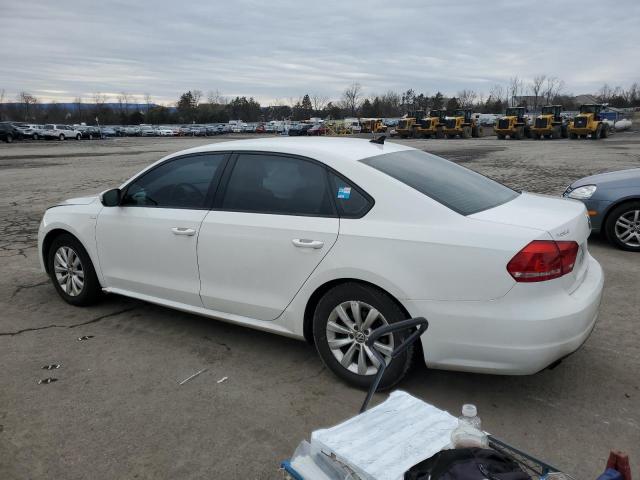 Photo 2 from auction – 2015 VOLKSWAGEN PASSAT S with VIN 1VWAT7A34FC033908