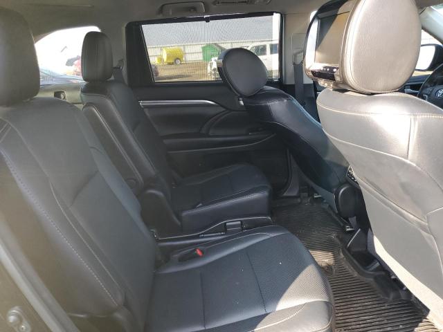 Photo 11 from auction – 2018 TOYOTA HIGHLANDER with VIN 5TDDZRFH3JS491025