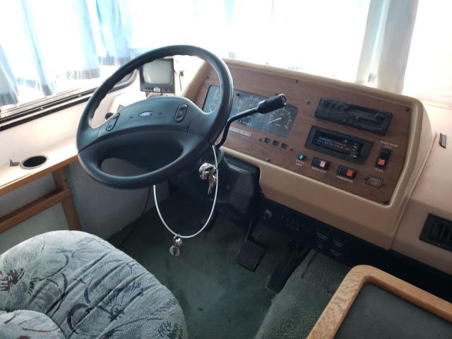 Photo 9 from auction – 1995 FLEETWOOD BOUNDER with VIN 3FCMF53G2SJA05028